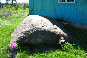 Камень в Кудиновичах