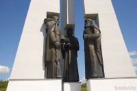 Монумент Победы в Зельве мемориал в Зельве